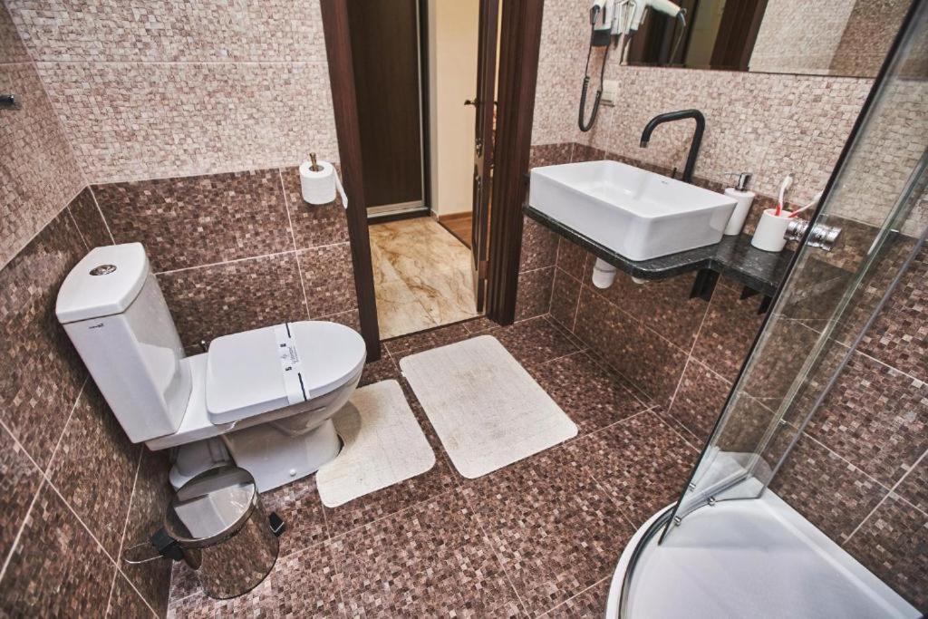 Готель Ангел На Великій Кільцевій Sofiivska Borshchahivka Extérieur photo