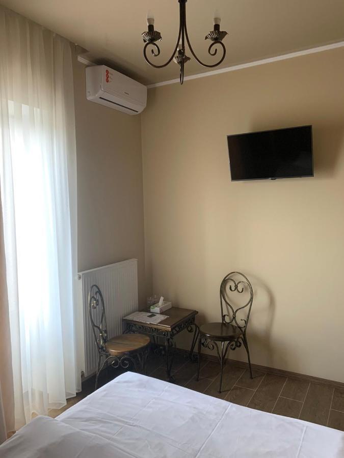 Готель Ангел На Великій Кільцевій Sofiivska Borshchahivka Extérieur photo